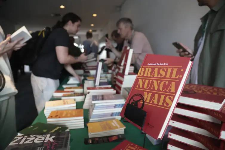 Livro 'Brasil: Nunca Mais' completa 40 anos com edição especial