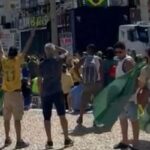 apoiadores de Bolsonaro se reuniram em frente ao Farol da Barra neste domingo