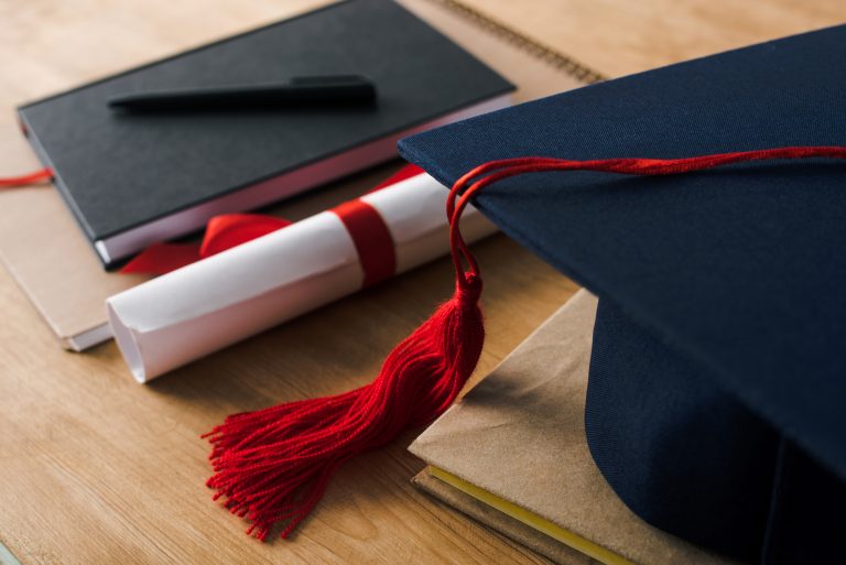 Nova lei garante recursos do Fundo Social do petróleo para assistência estudantil - Notícias