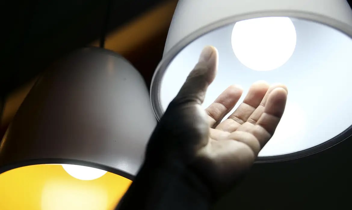 Nova tarifa social de energia elétrica entra em vigor neste sábado; entenda – CartaCapital