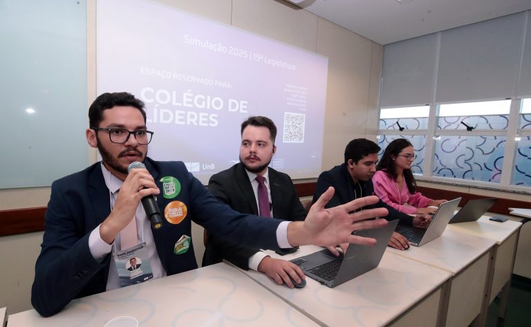 Colégio de líderes.Presidente da Câmara dos Deputados. Enzo Luiz (PDT-SE)