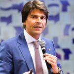 Reforma administrativa não mexe em supersalários e estabilidade