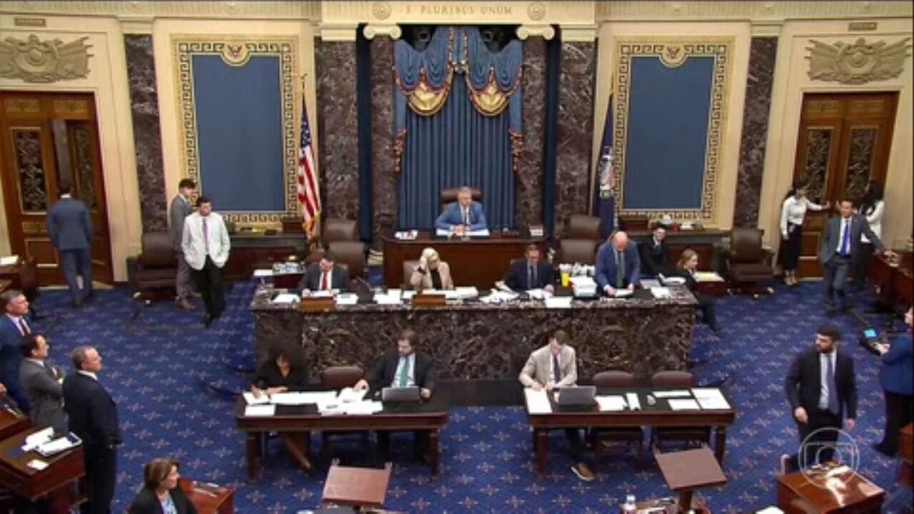 Senado dos EUA aprova pacote de cortes de impostos proposto por Trump | Economia
