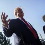 Trump prepara nova base legal para taxar Brasil, diz agência