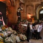 Fãs formam filas no Theatro Municipal para se despedir de Preta Gil