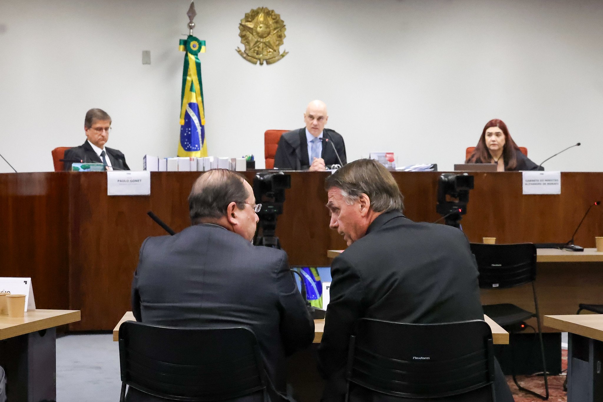 Ação penal contra Bolsonaro e mais 7 por tentativa de golpe de Estado entra na reta final
