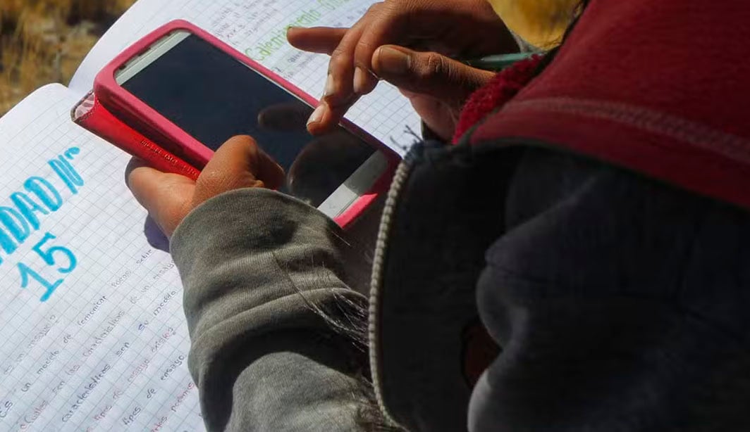 Alemanha amplia debate sobre proibir smartphones em escolas – CartaCapital