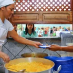 Alimentos afetados por tarifaço de Trump poderão ir para merenda escolar no Brasil