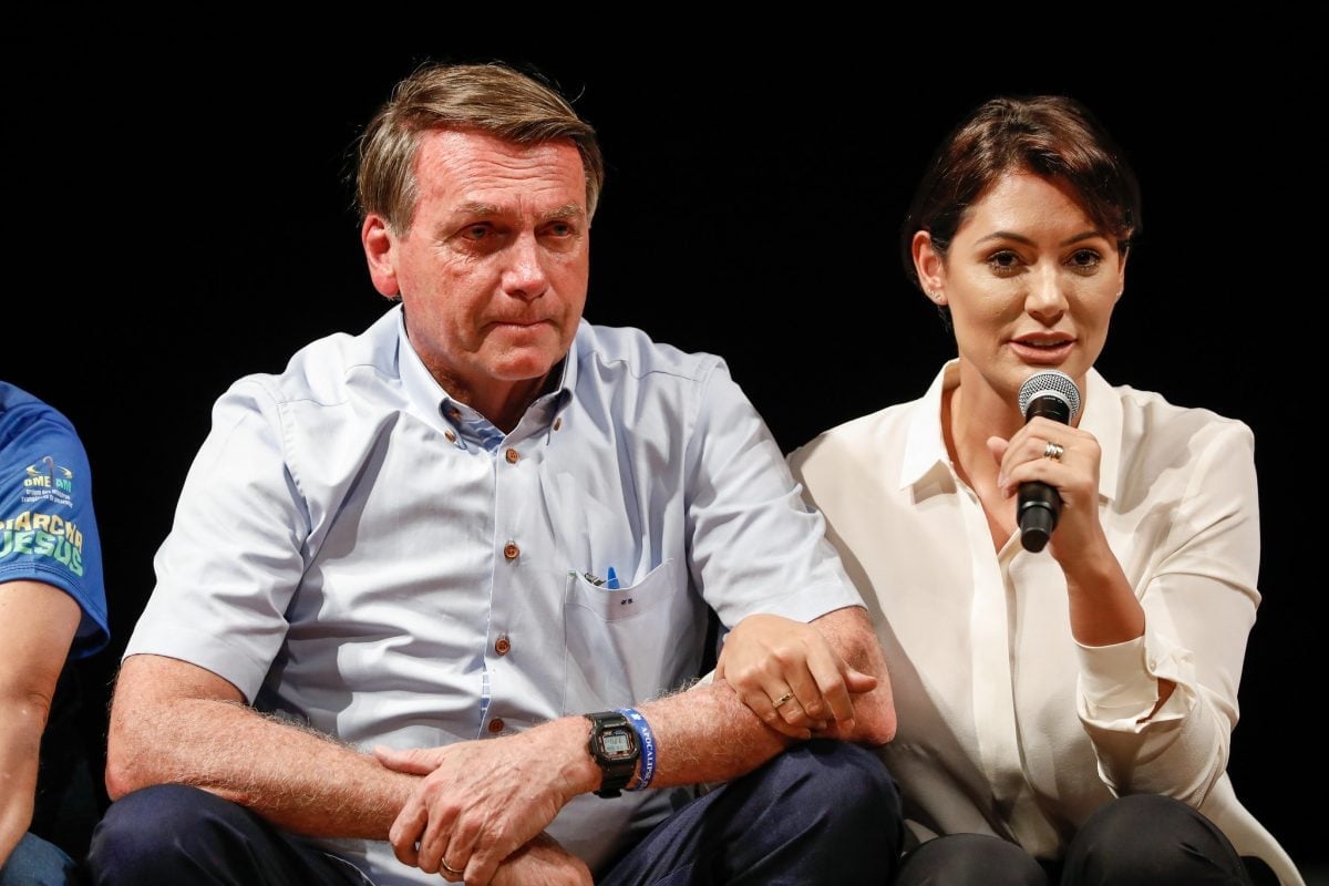 Bolsonaro omitiu transferência de R$ 2 milhões a Michelle, diz PF – CartaCapital