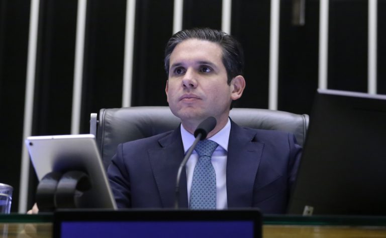 Discussão e Votação de Propostas Legislativas.