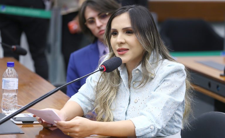 Comissão aprova prioridade a idosos nos tratamentos contra o câncer – Notícias