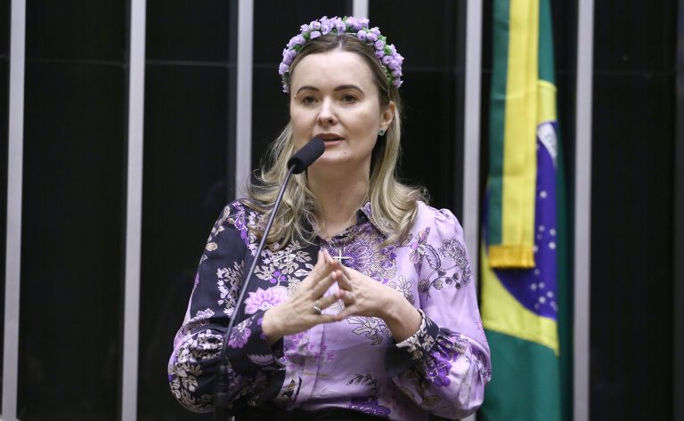 Comissão aprova projeto que deixa para estados decidirem sobre venda de bebida em estádios – Notícias