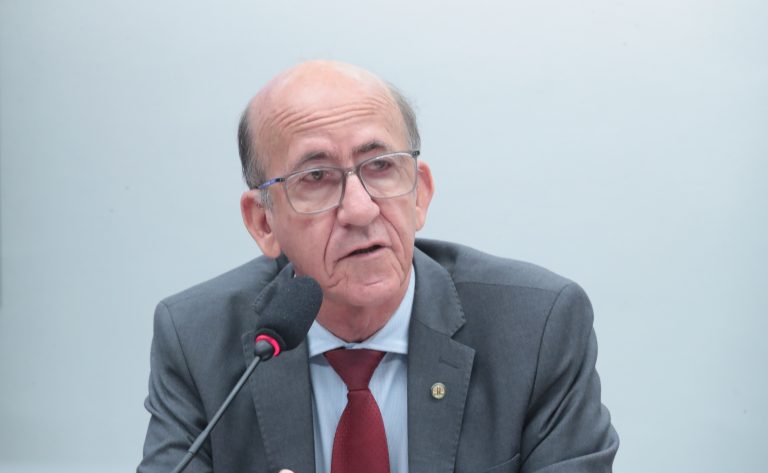 Comissão aprova projeto que isenta pessoas com mais de 75 anos do pagamento de imposto de renda e Previdência – Notícias