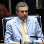 Comissão aprova projeto que proíbe tarifa extra por tráfego intensivo de dados na internet – Notícias