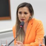 Comissão aprova proposta para prever credencial digital de vaga para deficiente – Notícias