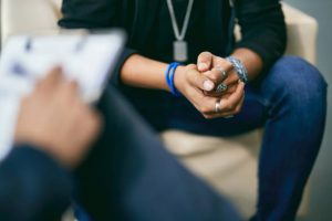 Comissão debate implementação de serviços de psicologia e assistência social em escolas públicas - Notícias
