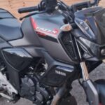 Homem tem motocicleta roubada por dois criminosos armados em Lauro de Freitas
