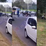 duas pessoas ficam feridas em acidente entre carro e moto na Av. Paralela