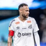 Neymar é suspenso e não enfrenta o Bahia no proximo domingo em Salvador