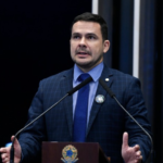 Deputado do PL propõe seguir os EUA e usar 911 como número de emergência no Brasil – CartaCapital