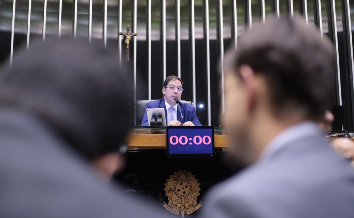 Deputados não chegam a acordo para votar 'PEC da blindagem' – CartaCapital