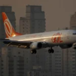 Gol apresenta novo mecanismo de embarque acessível em aeronaves