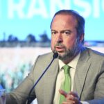 Governo corre contra o tempo para evitar perda da validade de MP que amplia gratuidade na conta de luz