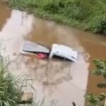 carro perde o controle e cai de ponte em Muniz Ferreira