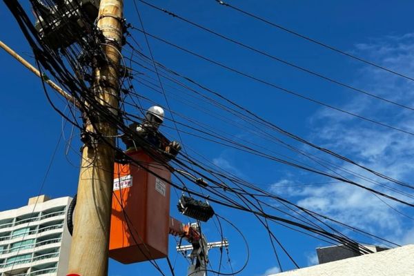 4 toneladas de fios foram removidas em uma semana durante ação na Bahia