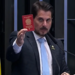 Moraes revoga tornozeleira em Marcos do Val, mas mantém apreensão do passaporte – CartaCapital