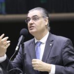 Motta designa deputado Lafayette de Andrada para relator da proposta sobre prerrogativas parlamentares – Notícias