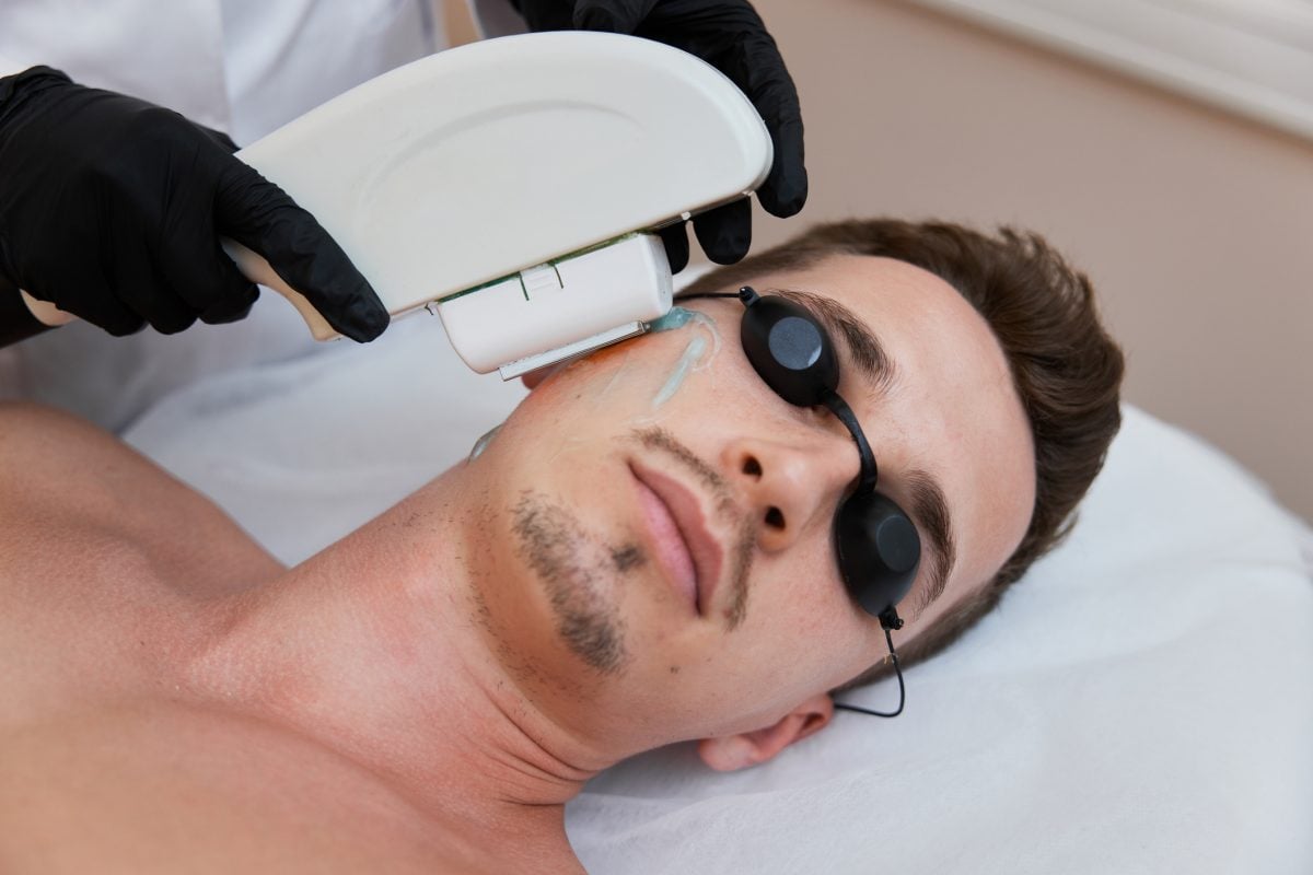 Presença masculina em clínicas estéticas cresce 40% e reflete mudança no autocuidado – CartaCapital