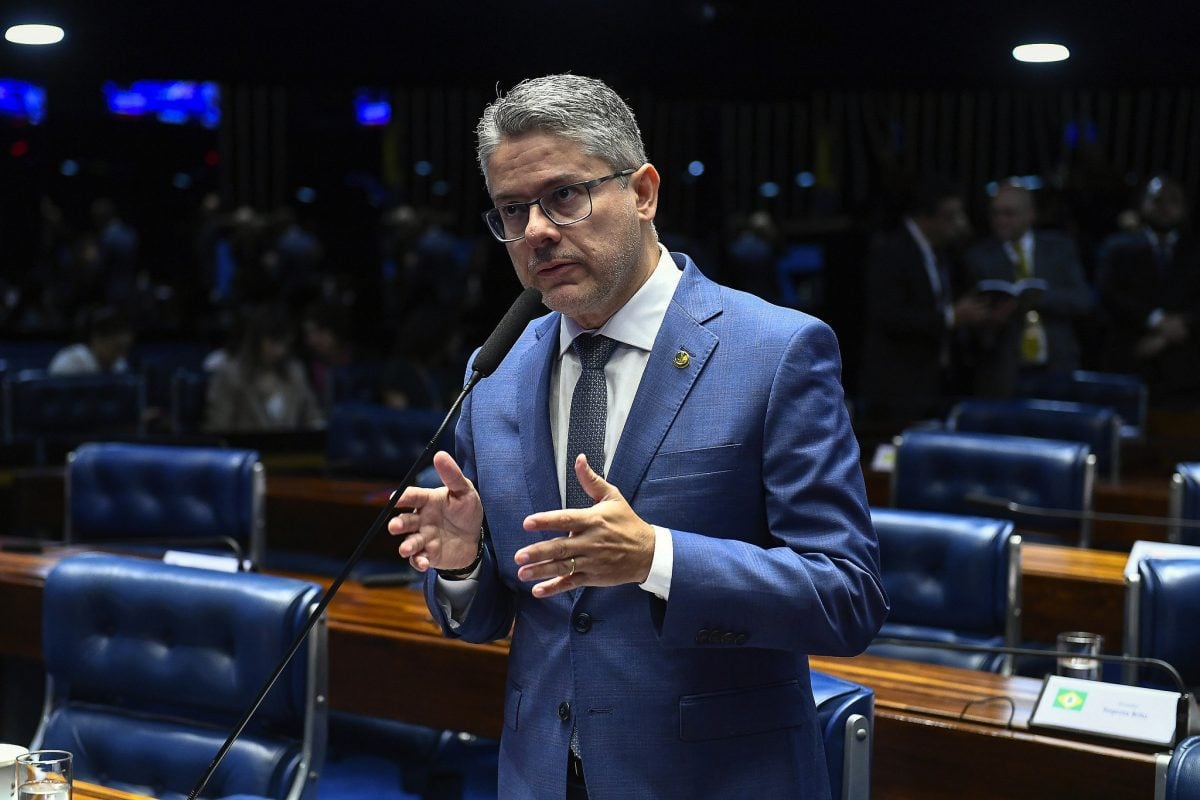 Senado aprova proibição de discriminar bolsistas em escolas particulares – CartaCapital