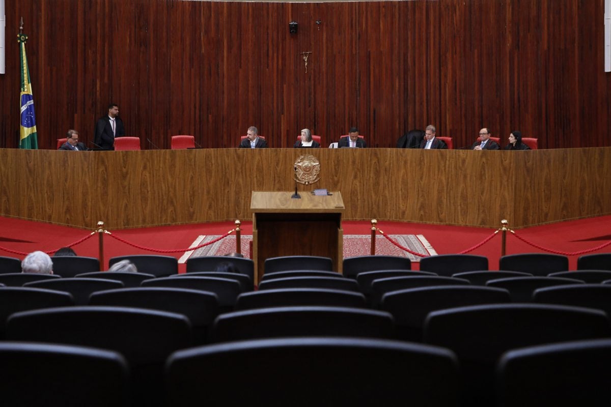 TSE empossa 2 ministros indicados por Lula – CartaCapital