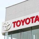 Toyota retomará produção em novembro com motores importados