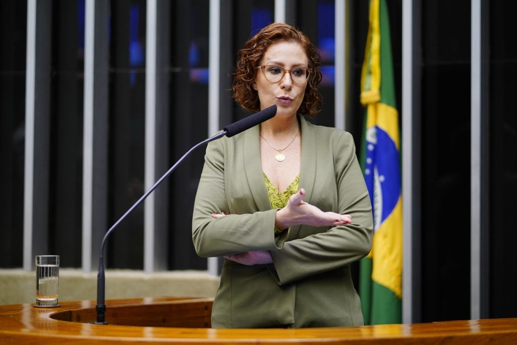 Zambelli faz greve de fome e bateu a cabeça antes de audiência, diz defesa – CartaCapital
