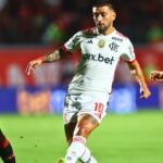 Flamengo goleia o Vitória por 8 a 0 e faz o Maracanã ferver