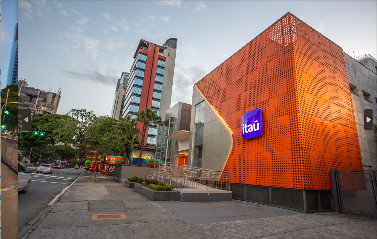 'Trabalhei sete dias seguidos e até de madrugada', diz demitido do Itaú em home office