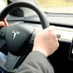 A causa da queda nas vendas de carros da Tesla
