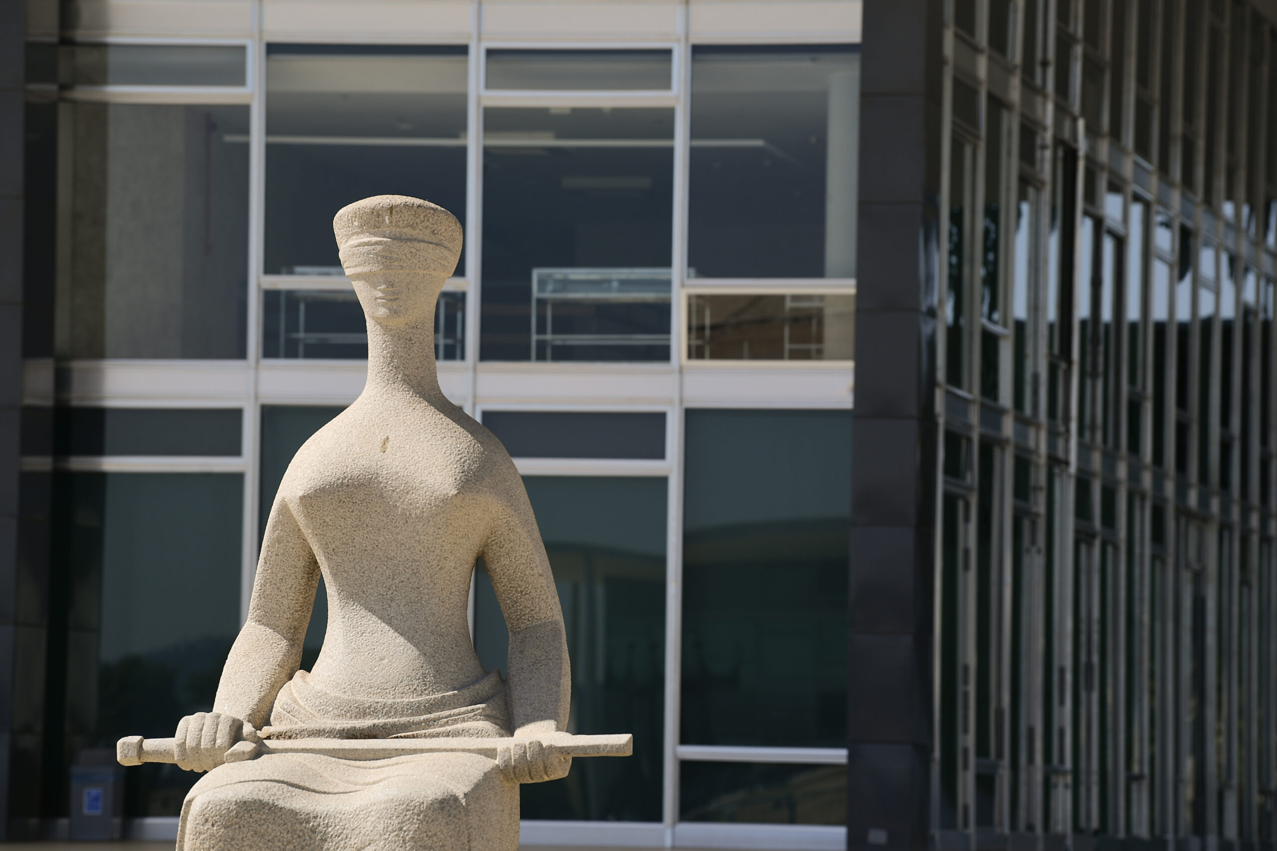 Ações na Justiça do Trabalho disparam após decisão do STF
