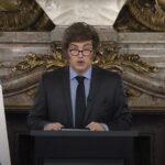 Afetado por escândalo e crise de popularidade, Milei anuncia aumentos nas aposentadorias, saúde e educação – CartaCapital