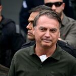 Bolsonaro deixa hospital após passar por procedimento médico e volta à prisão domiciliar – CartaCapital