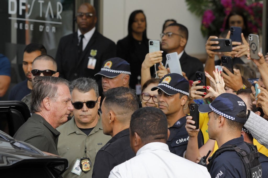 Bolsonaro deixa prisão domiciliar para realizar procedimento médico – CartaCapital