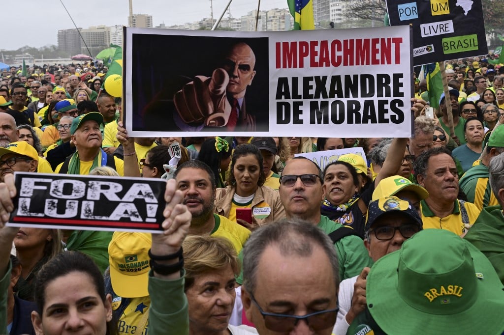 Com bandeiras dos EUA e ataques ao STF, bolsonaristas pressionam por anistia em ato na Paulista – CartaCapital
