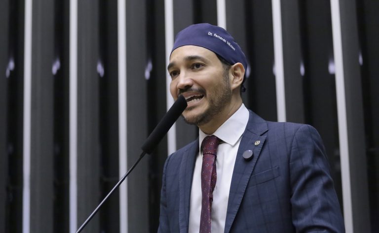 Discussão e votação de propostas. Dep. Dr. Fernando Máximo (UNIÃO - RO)