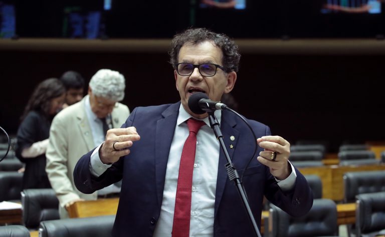 Comissão aprova política para democratizar acesso e valorizar a música – Notícias