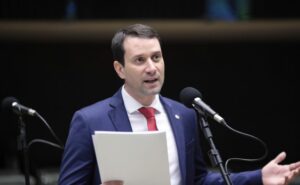 Deputado Daniel Barbosa (PP-AL) fala no Plenário da Câmara dos Deputados