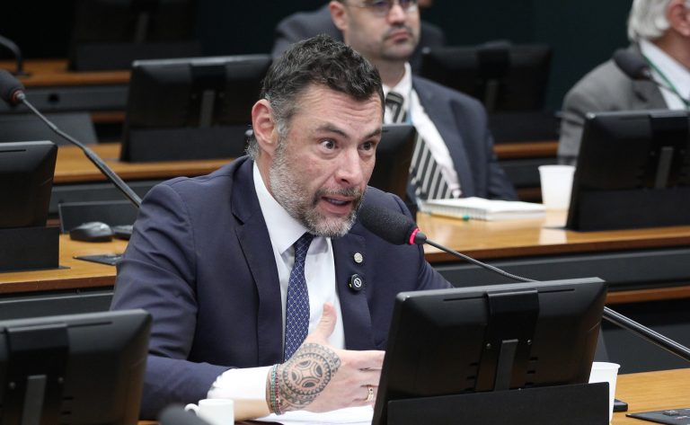 Audiência Pública - Comissão ouve investigadores e mãe de vítima de acidente da VoePass. Dep. Marangoni(UNIÃO - SP)
