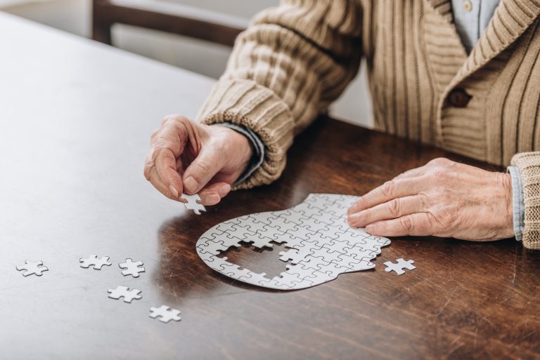 Comissão debate implementação da lei sobre cuidado de pessoas com Alzheimer – Notícias