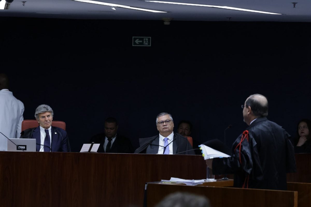 Defesas miram delação de Cid e alegam cerceamento no 2º dia do julgamento – CartaCapital